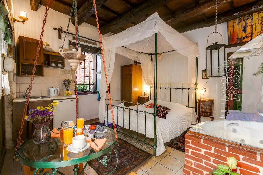 Room, Ifigenia By Captain Michalis, Crete