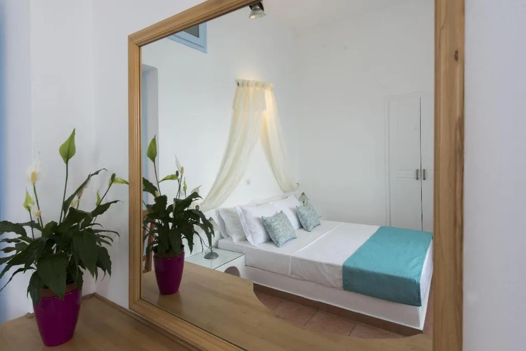 Room, Kastro Suites, Santorini