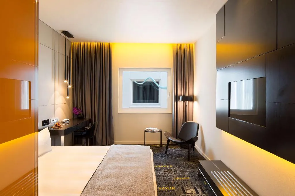 Room, art'otel amsterdam, Powered by Radisson Hotels, Amsterdam