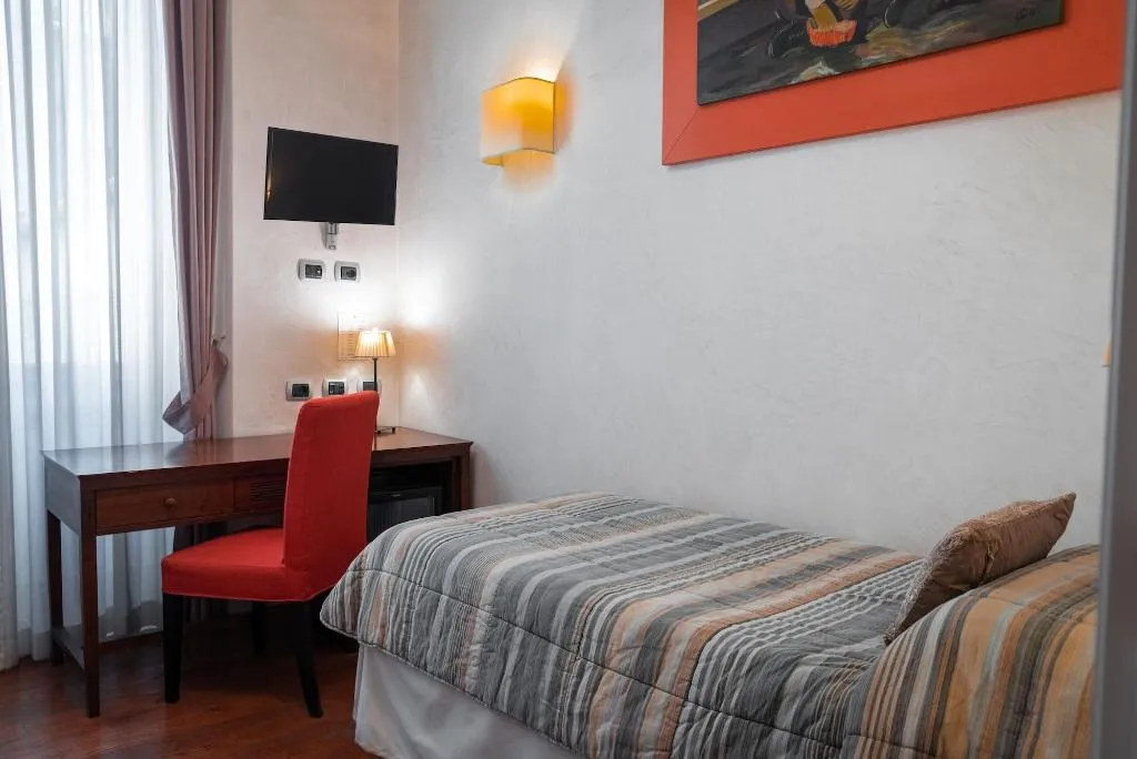 SINGLE STANDARD Room, Il Salotto Di Firenze, Florence
