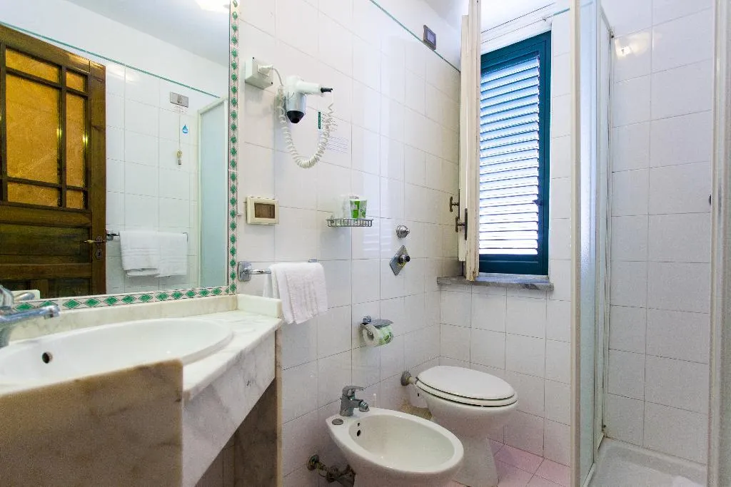 DOUBLE STANDARD Room, Villa D'Amato, Palermo
