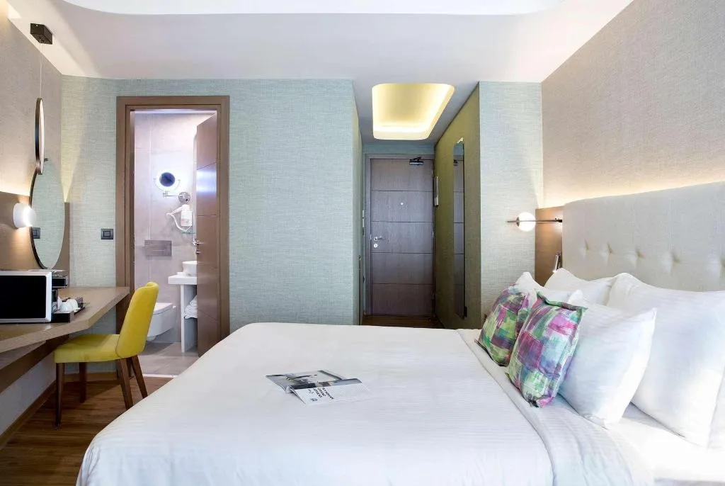 Room, ZEUS Essence Wyndham Athens Residence, Athens