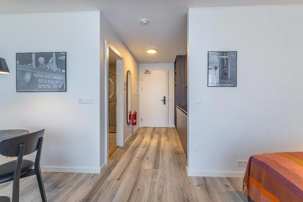 STUDIO DELUXE Room, Hlemmur Suites, Reykjavik