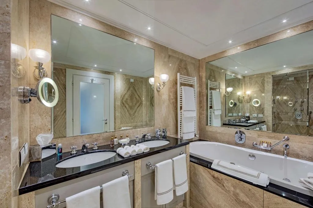 Room, Hilton Molino Stucky Venice, Venice