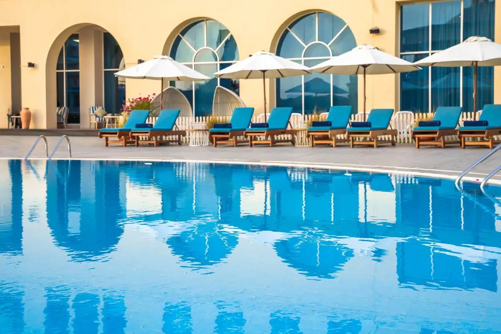 Pool, Millennium Lakeview Hotel, Dubai