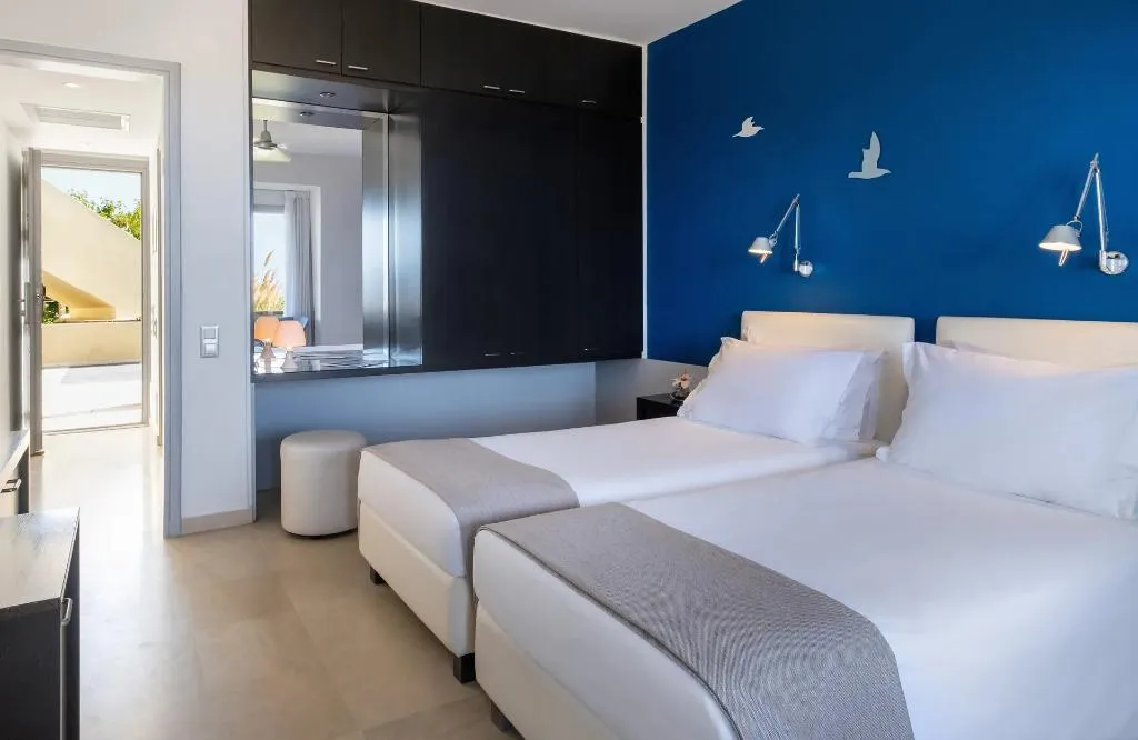 Double or Twin SEA VIEW Room, Majestic, Santorini