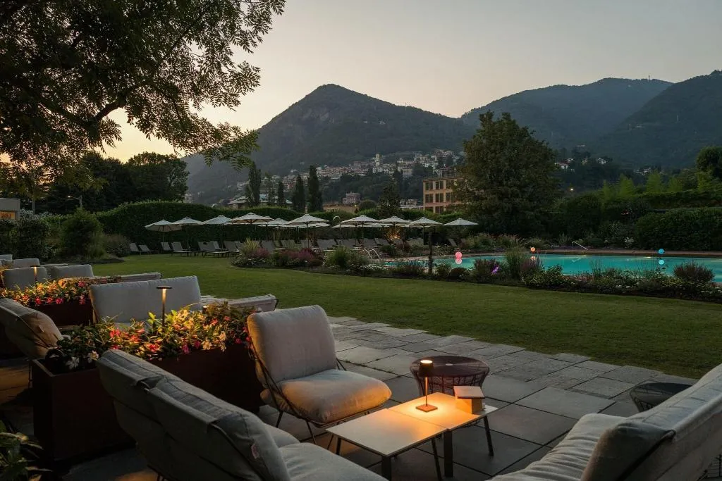 Pool, Sheraton Lake Como, Milan
