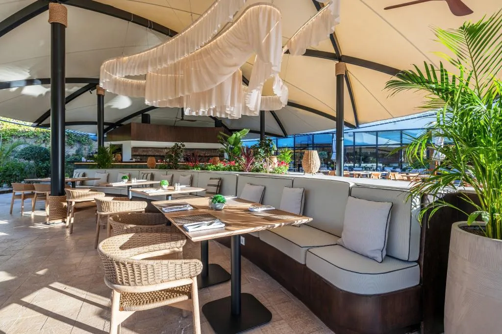 Pool, Senator Banus, Costa Del Sol
