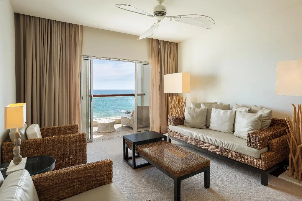 JUNIOR SUITE OCEAN FRONT Room, Crowne Plaza Vilamoura Algarve, Algarve