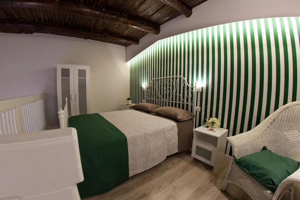Room, Relais Al Museo, Naples