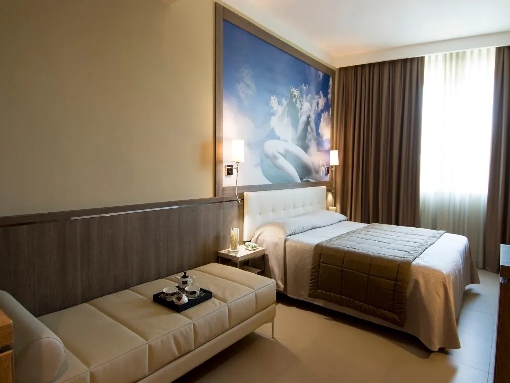 TRIPLE STANDARD Room, Eracle Hotel, Naples