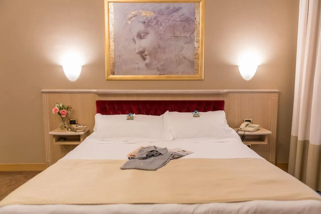 DOUBLE STANDARD Room, Santa Barbara, Milan