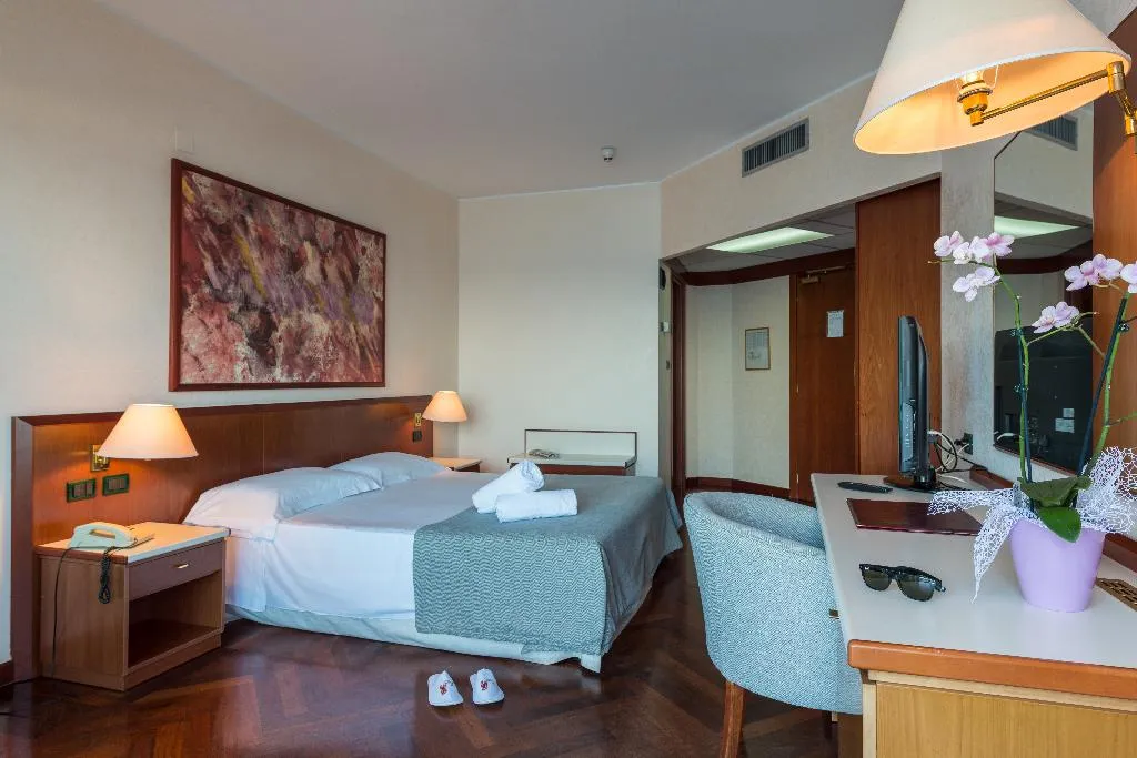 Room, Splendid Hotel La Torre, Palermo
