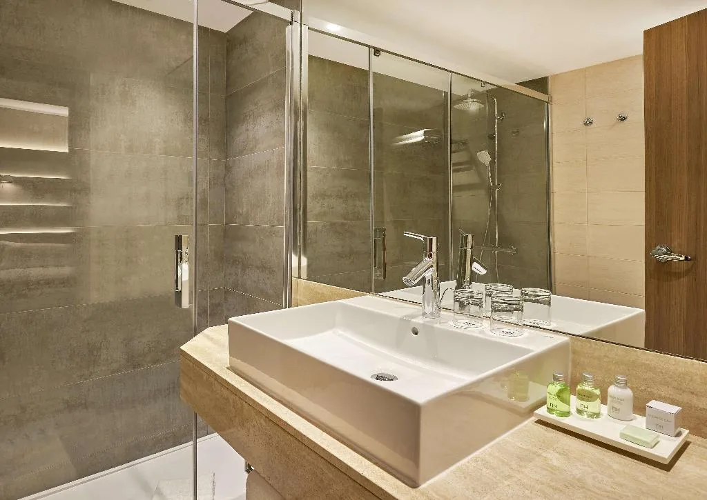 Room, NH Sants Barcelona, Barcelona