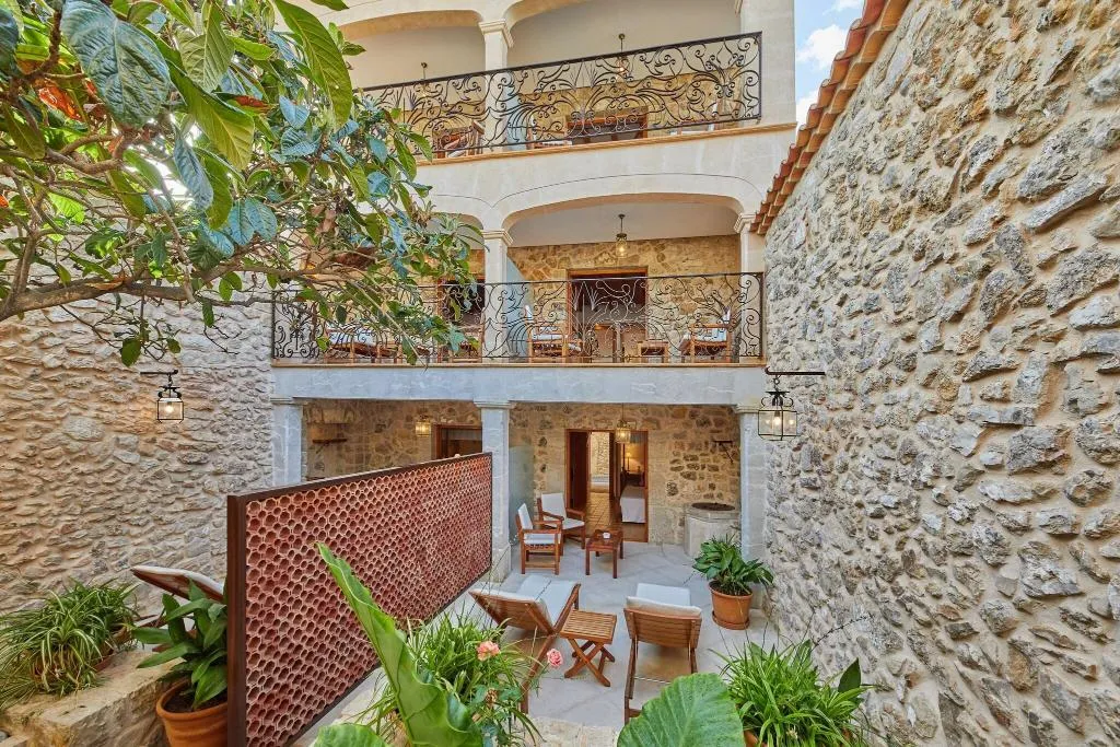 Terrace, Cas Comte Petit Hotel & Spa, Majorca