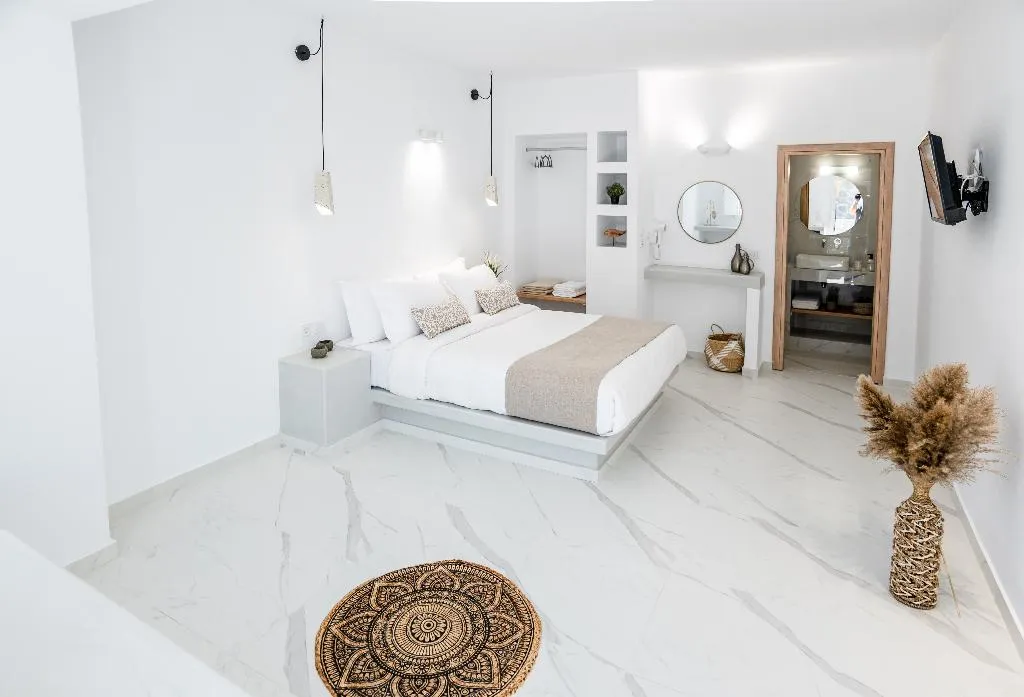 DOUBLE WITH BALCONY Room, Kýma Perissa, Santorini