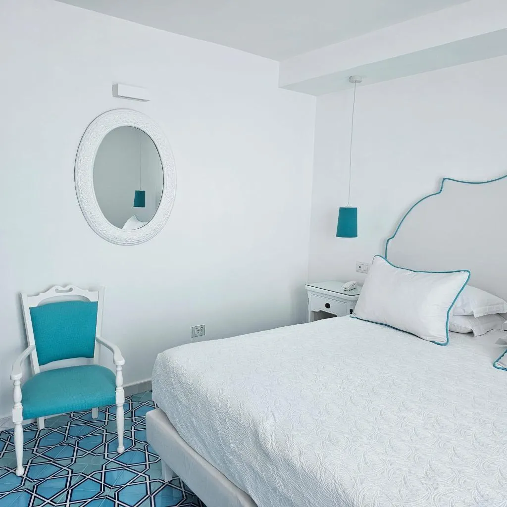Double or Twin SEA VIEW Room, Hotel Conca D'Oro, Naples