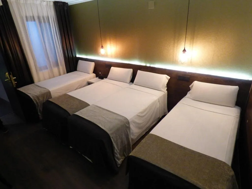 Room, Moderno, Barcelona