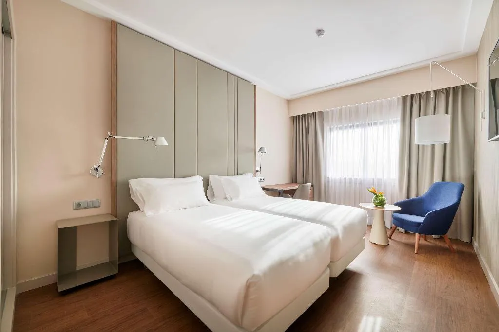 FAMILY ROOM STANDARD Room, NH Lisboa Campo Grande, Lisbon