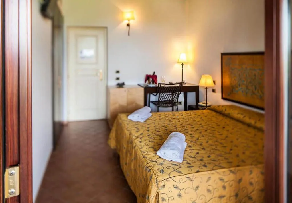 JUNIOR SUITE STANDARD Room, Hotel Garden Vulcano, Palermo
