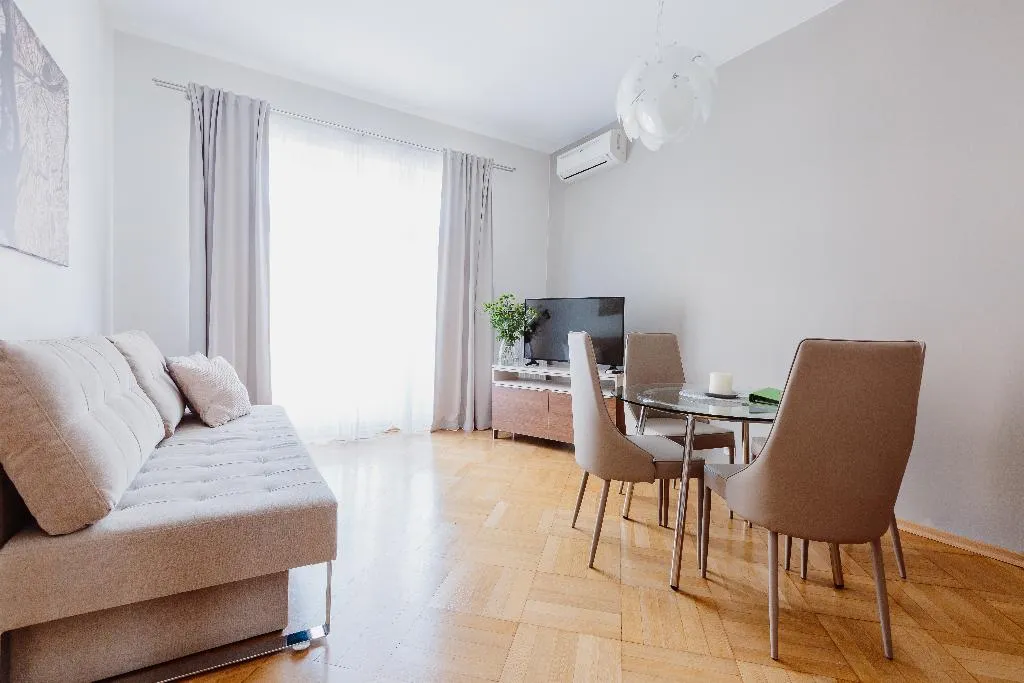 APARTMENT CAPACITY 4 ONE BEDROOM Room, 4Seasons Apartments Cracow, Krakow