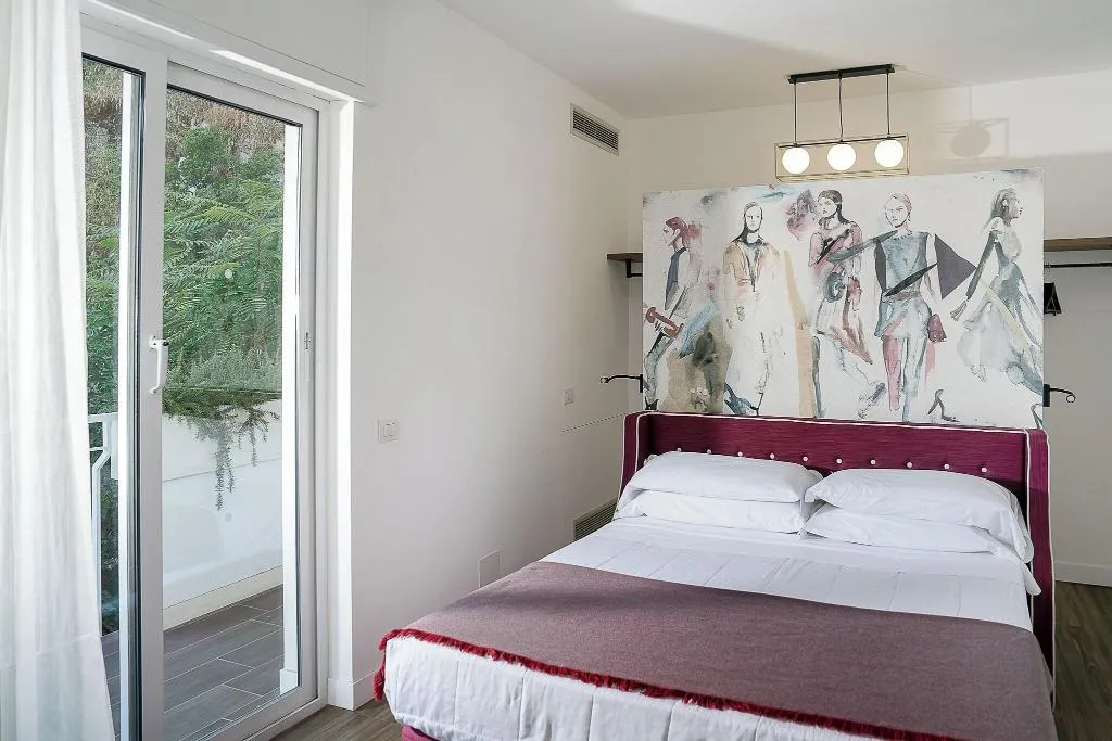 Room, Conca Park, Naples