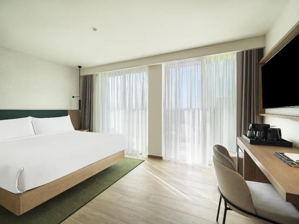 DOUBLE SEA VIEW KING BED Room, Hilton Garden Inn Chania City, Crete