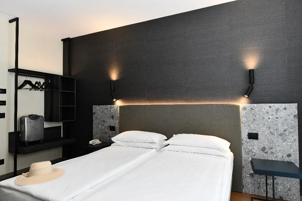DOUBLE SUPERIOR Room, Eden Hotel, Venice