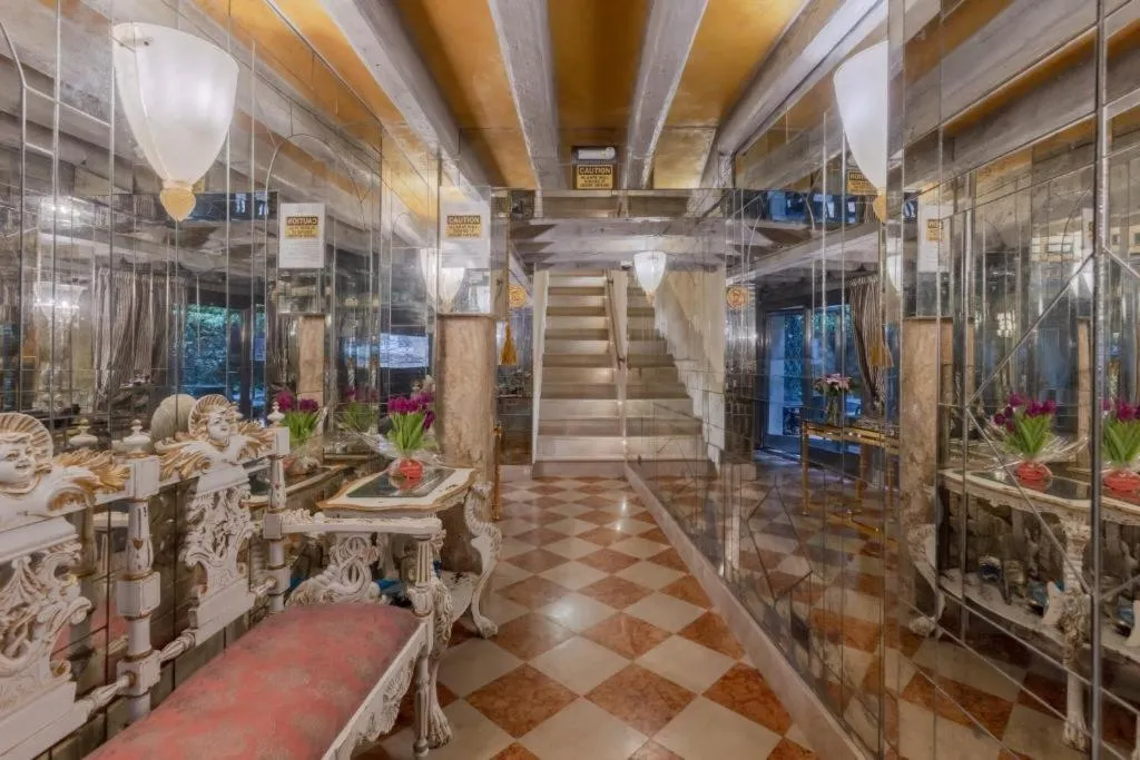 Lobby, Ca' dell'Arte, Venice