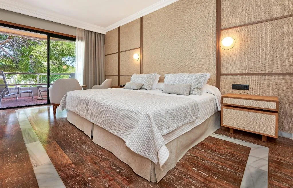 Double or Twin WITH BALCONY Room, Serrano Palace, Majorca