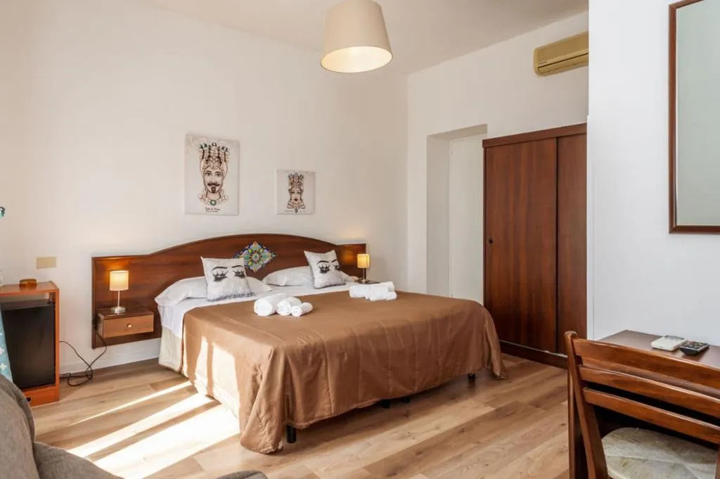 DOUBLE SEA VIEW Room, Hotel Elios, Taormina