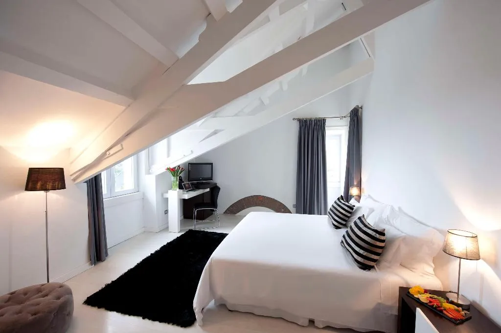 Room, Hotel Farol, Lisbon