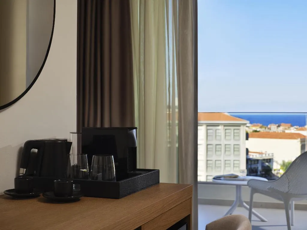 DOUBLE SEA VIEW KING BED Room, Hilton Garden Inn Chania City, Crete