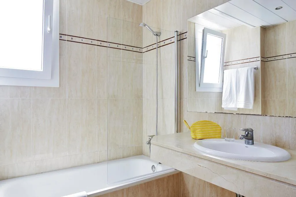 Room, Hotel Globales Los Delfines, Menorca
