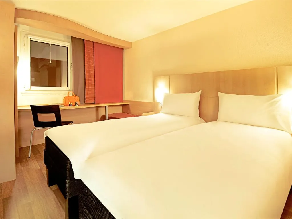 TWIN STANDARD Room, Ibis Lisboa Jose Malhoa, Lisbon