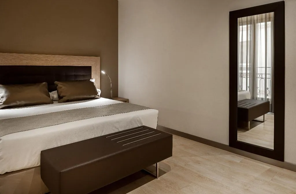 DOUBLE STANDARD Room, Catalonia Atocha, Madrid