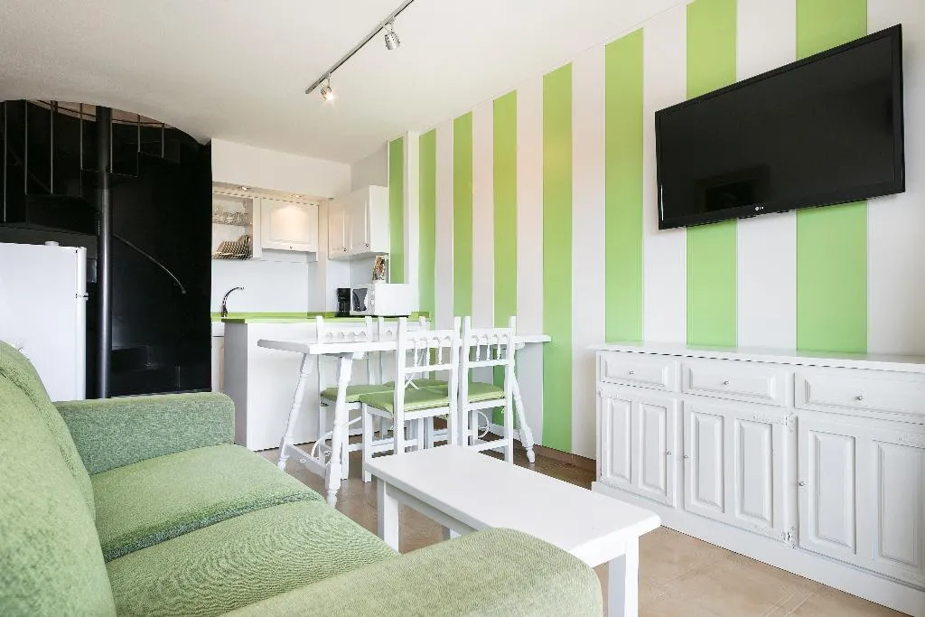 APARTMENT DUPLEX Room, Apartamentos Salles Beach, Costa Brava