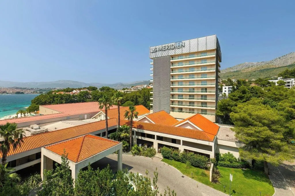 SUITE TWO DOUBLE BEDS WITH VIEWS Room, Le Meridien Lav Split, Split