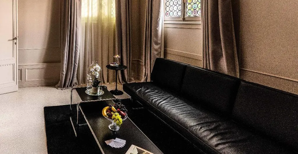 APARTMENT EXECUTIVE Room, Palazzo Paruta, Venice