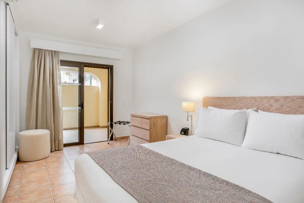 APARTMENT TWO BEDROOMS Room, Hilton Vacation Royal Sunset Beach Club Tenerife, Tenerife