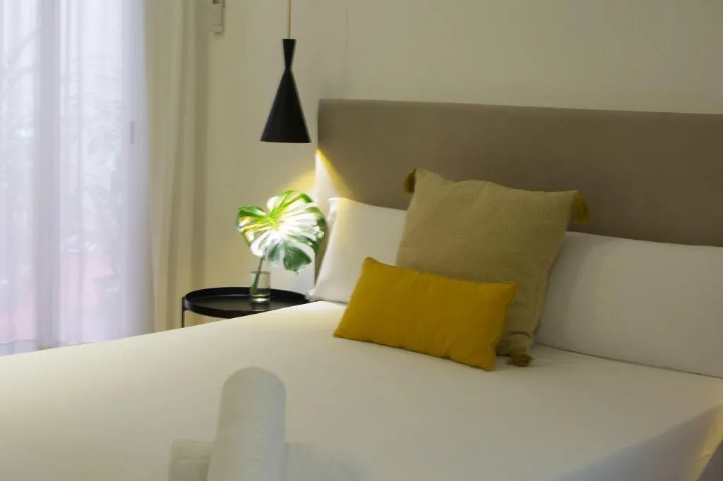 Room, Forgetmenot, Barcelona