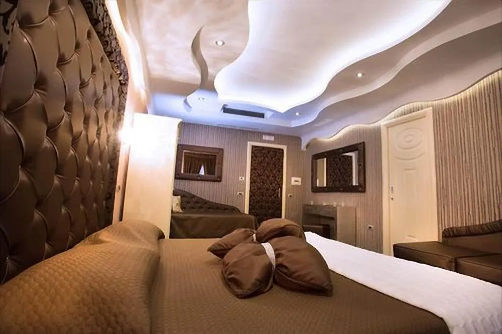 Room, Bellavista, Naples