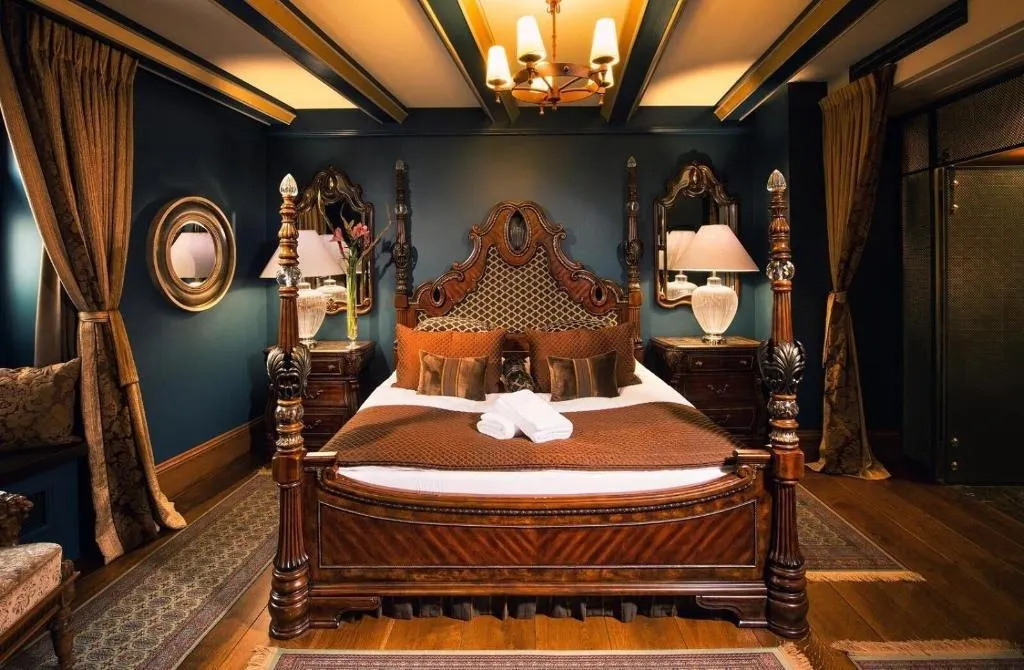 Room, Kanonicza 22, Krakow