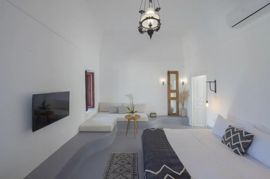 Room, Nano Suites, Santorini