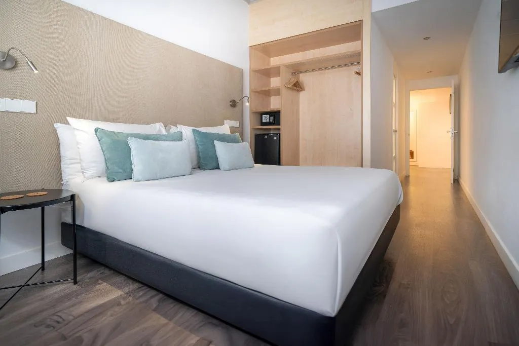 Room GUEST ROOM Room, Innside Palma Center, Majorca