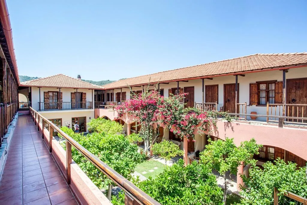 Terrace, Rigas Hotel Skopelos, Skiathos