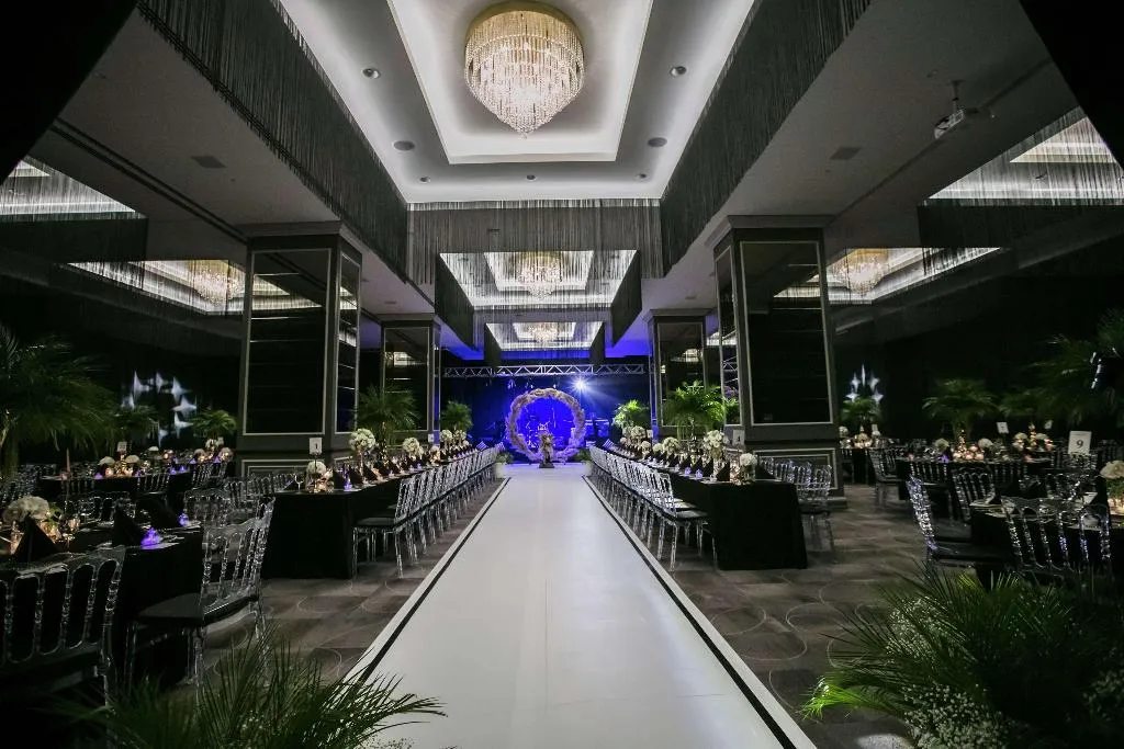 Restaurant, Doubletree By Hilton Izmir Airport, Izmir