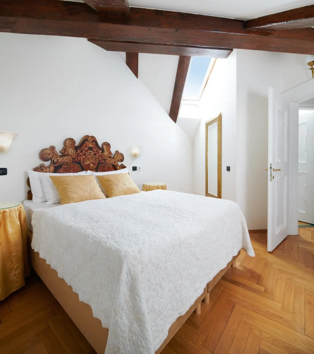 SUITE DUPLEX Room, Charles Bridge Palace, Prague
