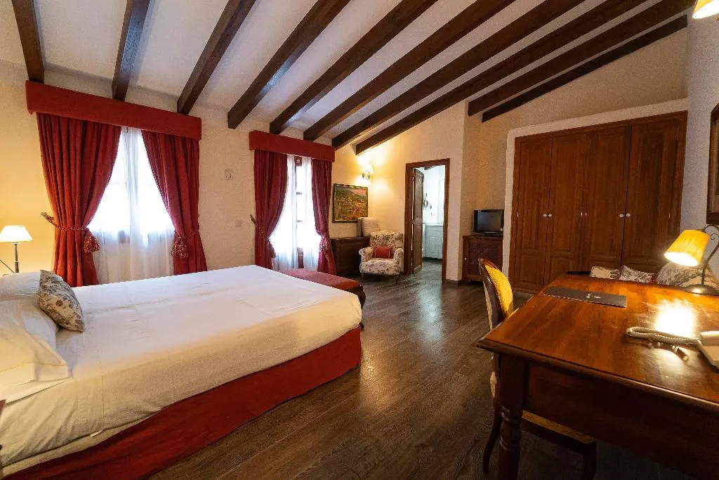 Double or Twin WITH TERRACE Room, Hotel Rural S'Olivaret, Majorca
