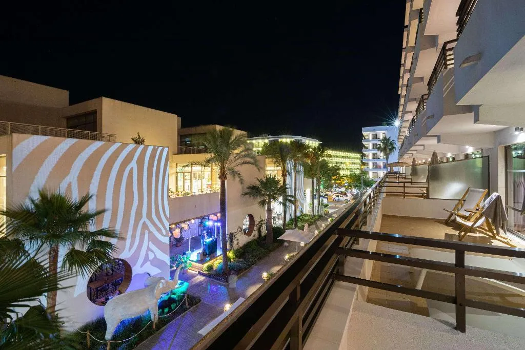 SUITE STANDARD Room, Innside by Melia Alcudia, Majorca